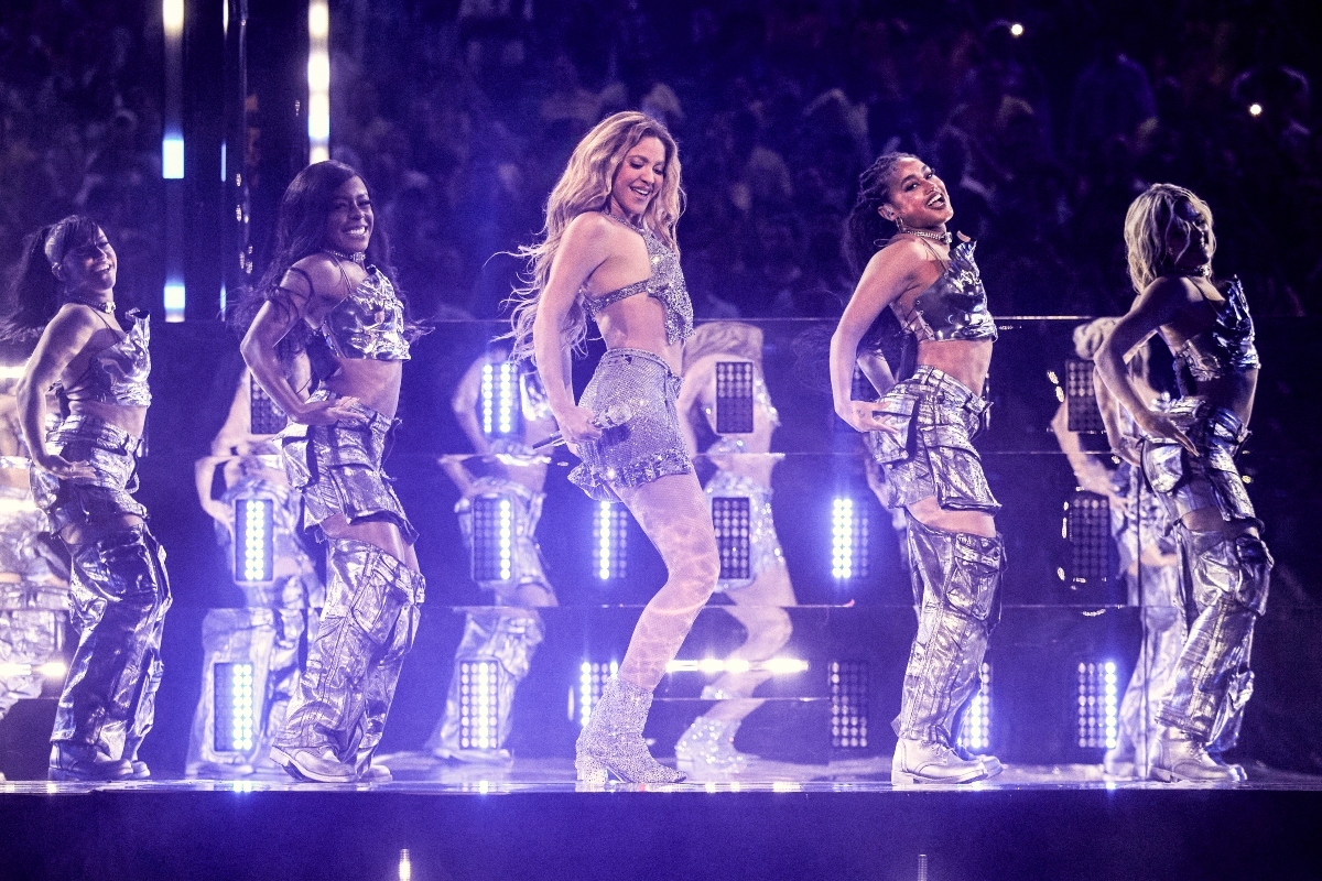 Shakira, tour, music