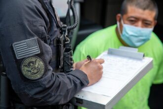 deportación, deportaciones masivas, deportaciones, ICE, QuéOnnda
