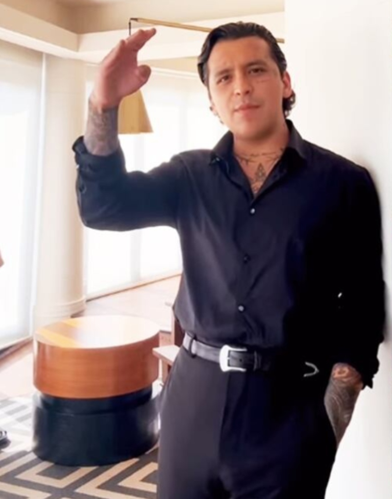 Christian Nodal, inglés, famosos