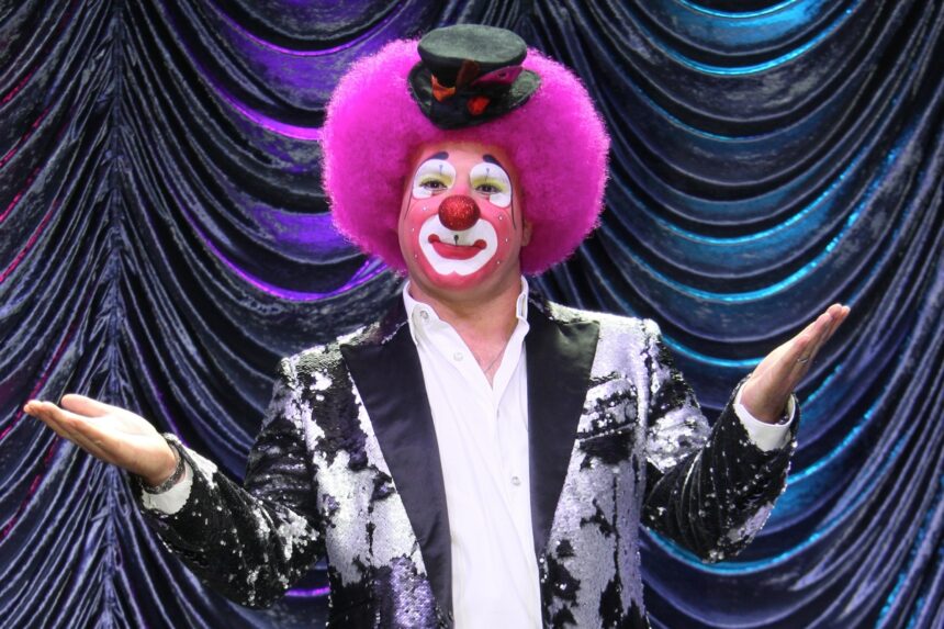 Platanito, comedia, latina, entretenimiento