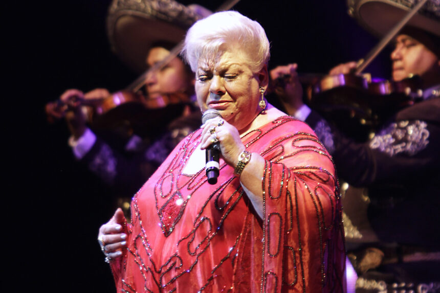 Paquita la del Barrio, música, leyendas, canciones