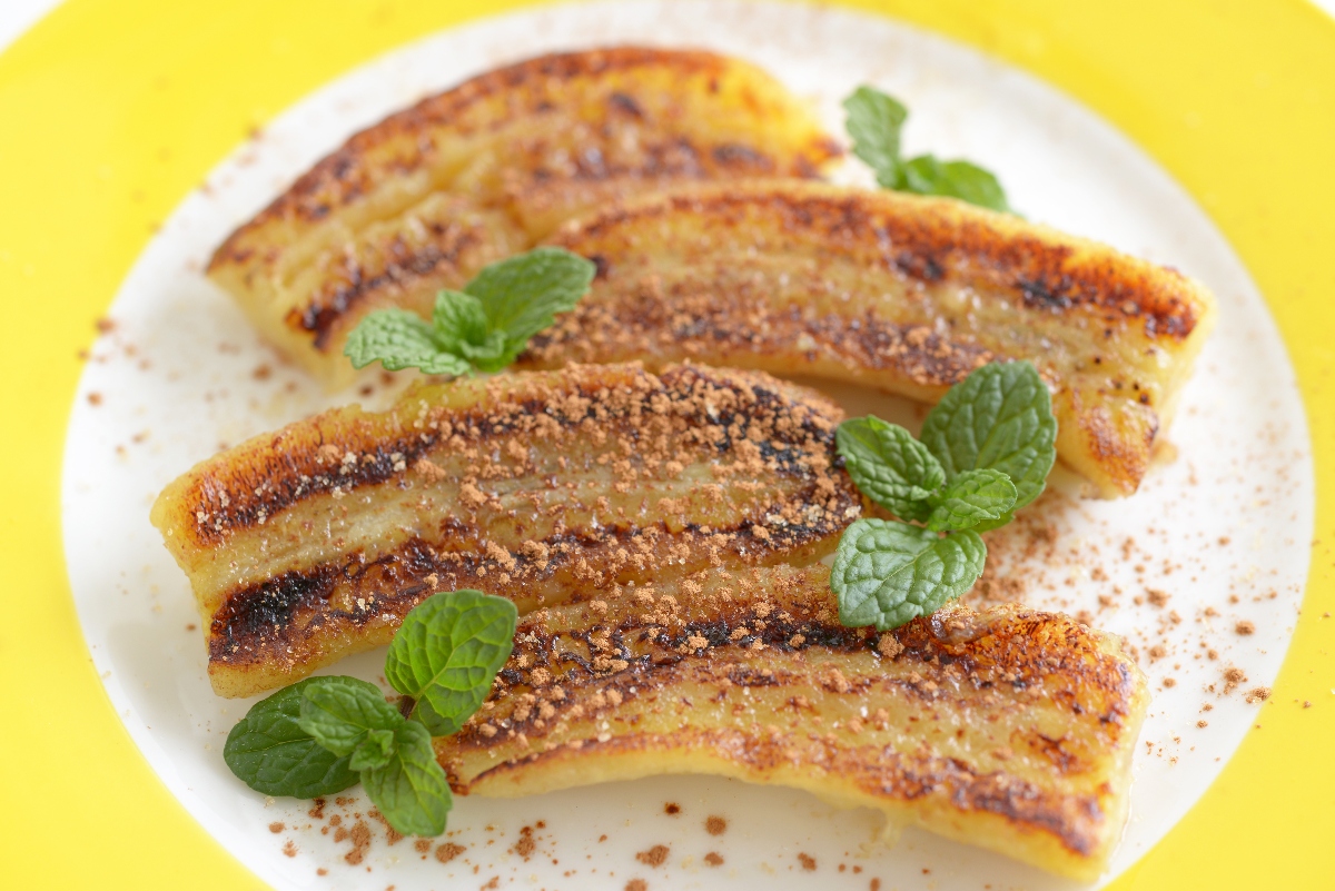 plátanos horneados con un toque de canela, snacks saludables niños,