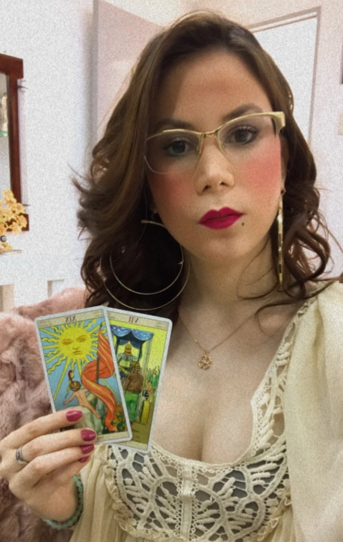 Hija de Nostradamus, Antonella Pilar, vidente latina, profecías, QuéOnnda