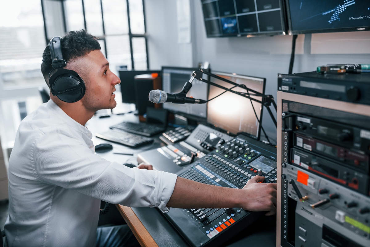 tropical music radio
