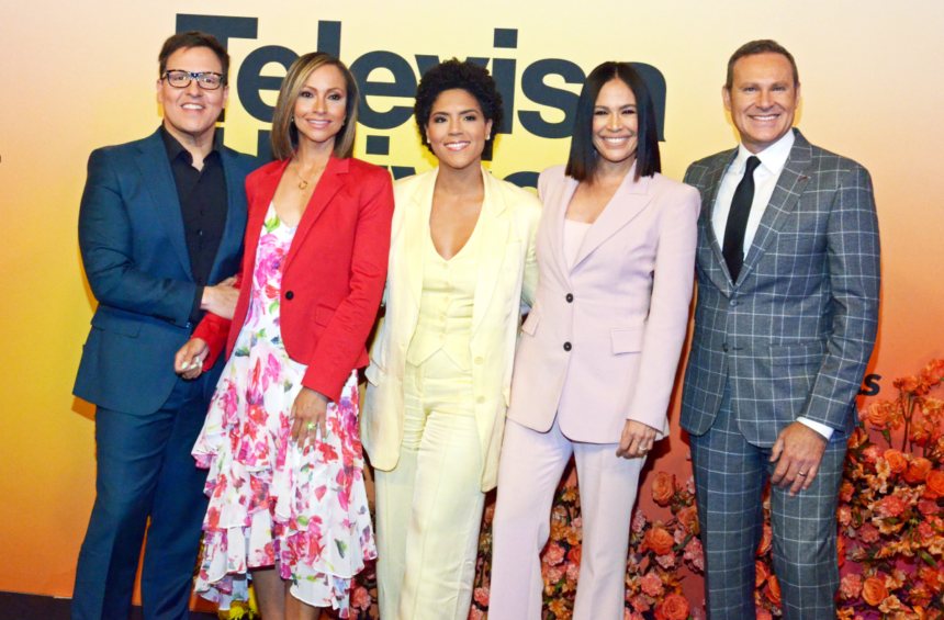 Despierta América, conductores, show