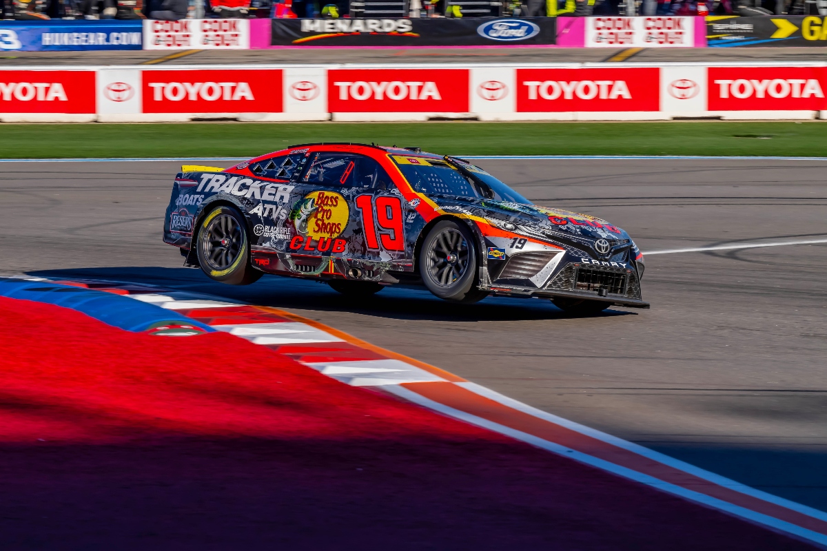 CAR RACES