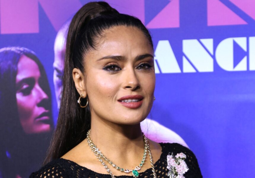Salma Hayek defiende latinos, Salma Hayek, famosos, espectáculos, entretenimiento