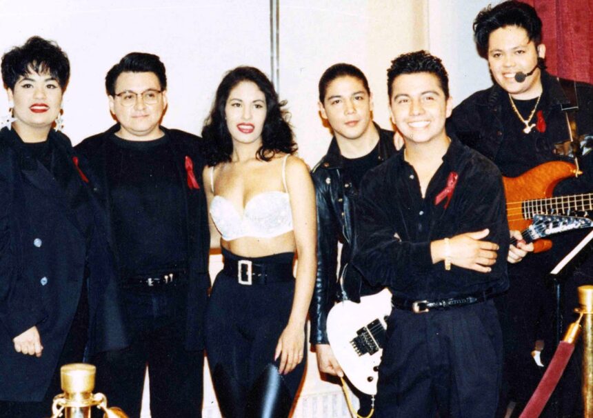Selena Quintanilla, Chris Pérez, entretenimiento