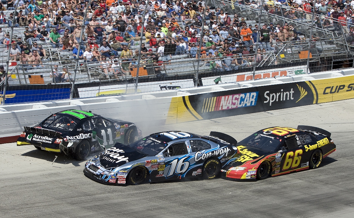 NASCAR Rules and Regulations, NASCAR Guide, NASCAR, racing, QuéOnnda
