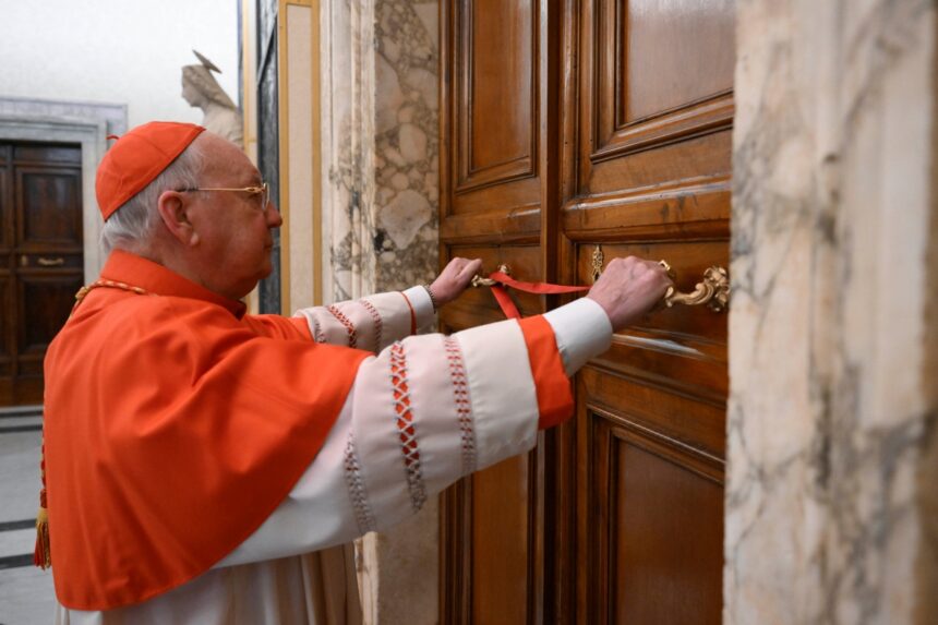 sellado apartamentos papa Francisco, sellado apartamentos papa, apartamentos papa, papa Francisco, QuéOnnda