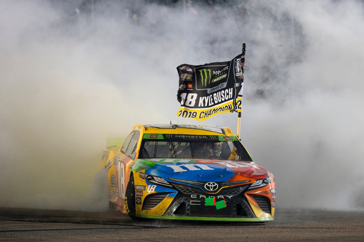 NASCAR Rules and Regulations, NASCAR Guide, NASCAR, racing, QuéOnnda