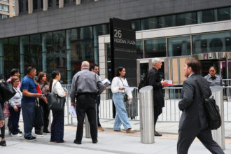ICE detiene inmigrantes cortes, ICE, inmigrantes, cortes, QuéOnnda