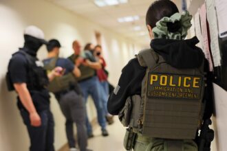 ICE, agentes, arrestos