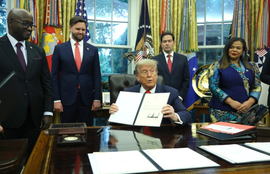 Trump, plan fiscal, indocumentados