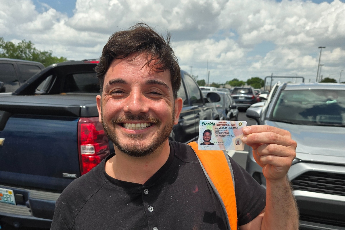 ICE, ICE arresta inmigrante permiso,