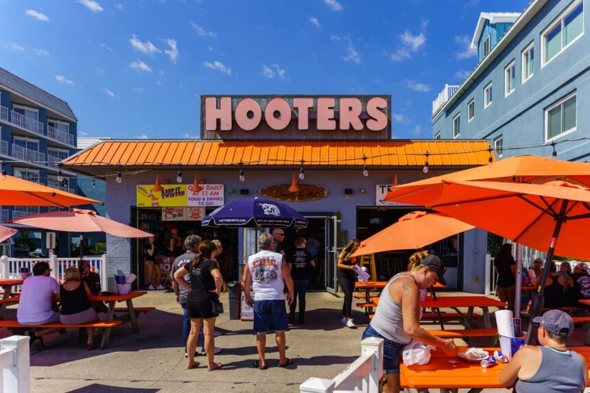 Hooters, economía, finanzas