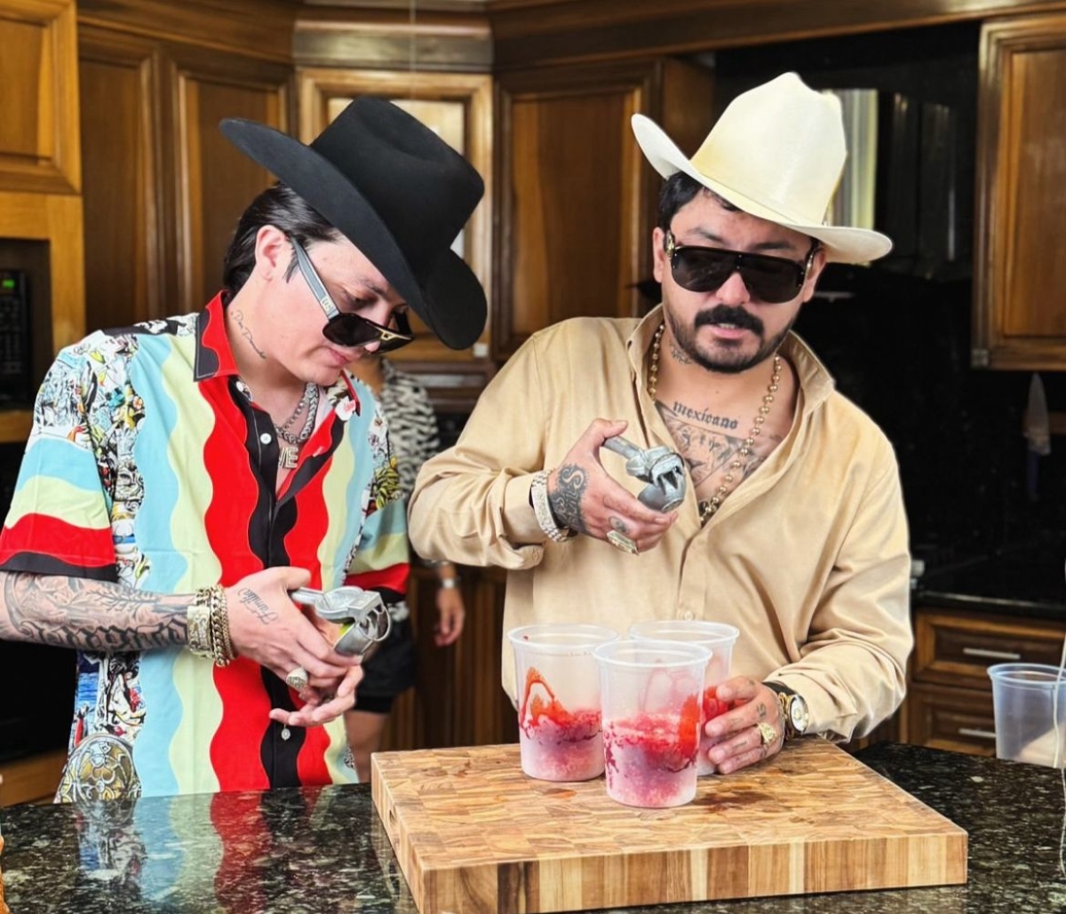 Los Dos Carnales, celebrities, music