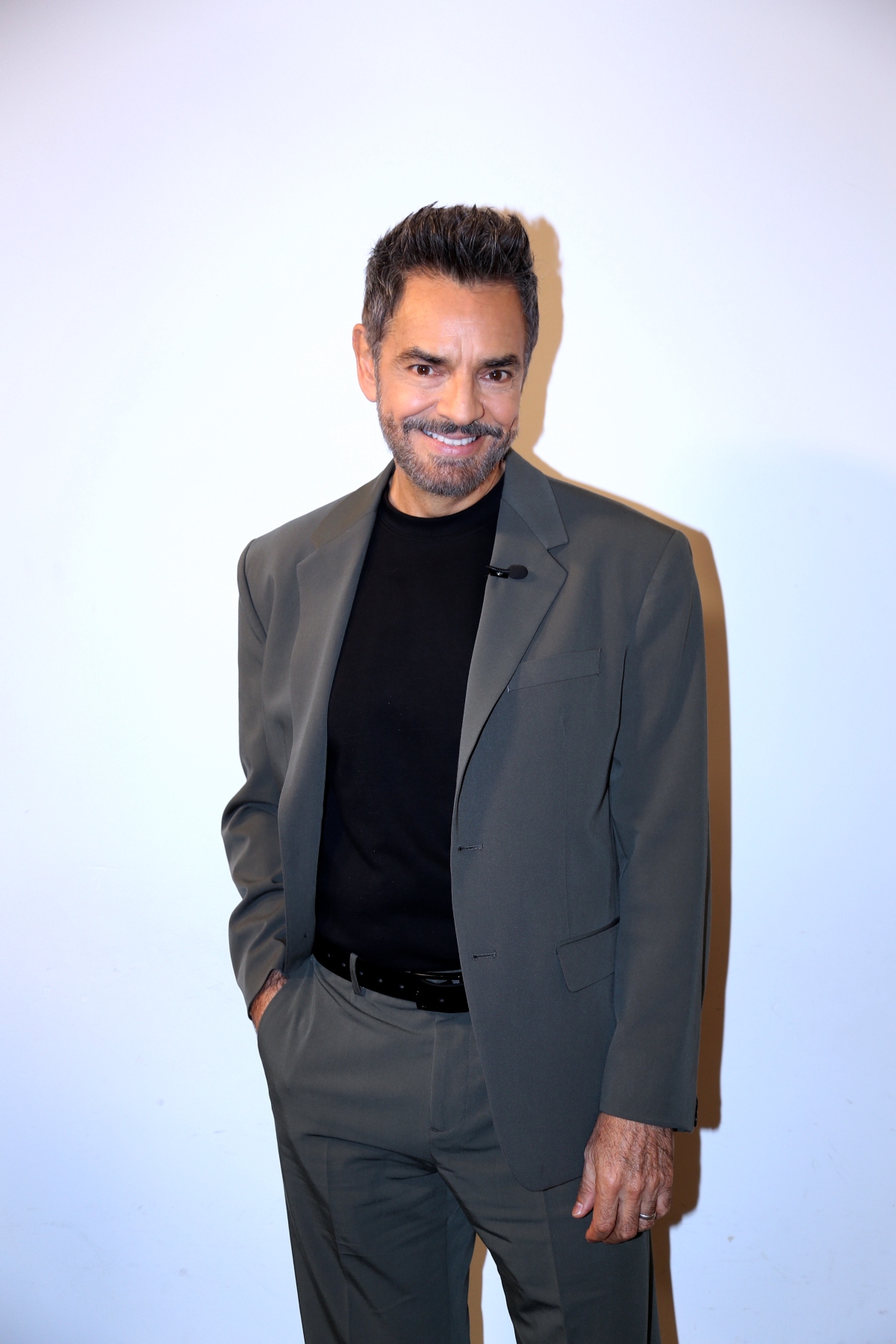 Eugenio Derbez, famosos, televisión