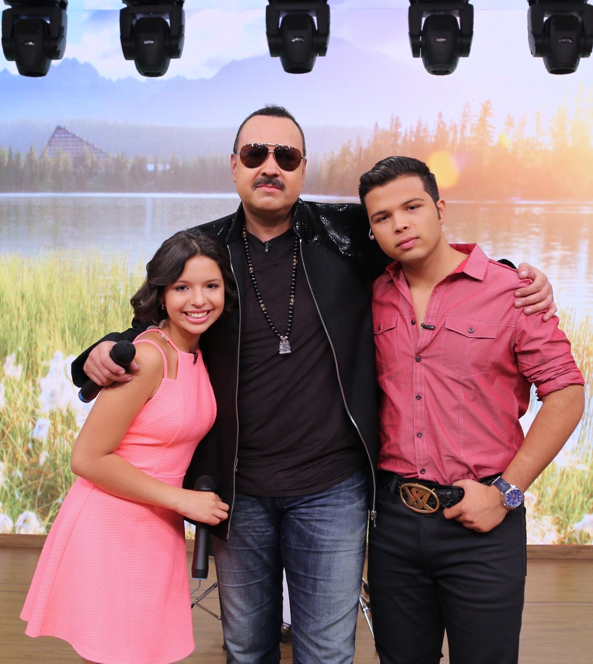 Pepe Aguilar, famosos, entretenimiento