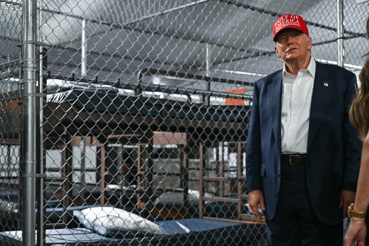 Trump megacentros detención inmigrantes, Trump, centros de detención de inmigrantes, Alligator Alcatraz, QuéOnnda