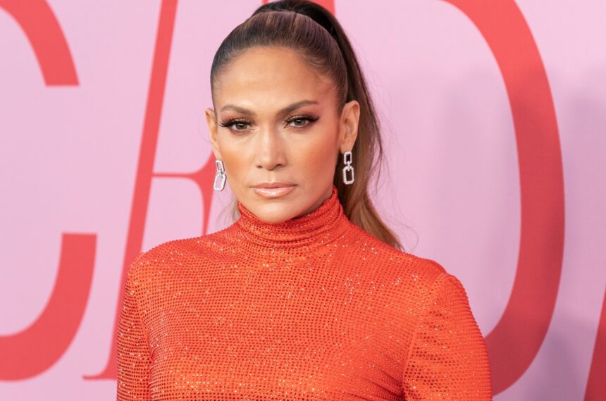 Jennifer López, música, Megyn Kelly