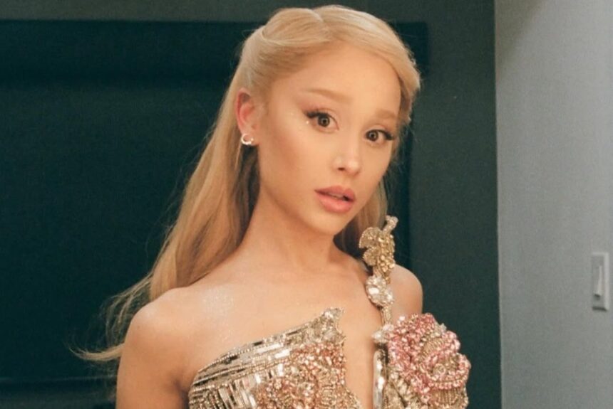 Ariana Grande, tour