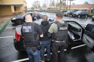 ICE detención en auto, ICE, detención en auto, Inmigración, QuéOnnda