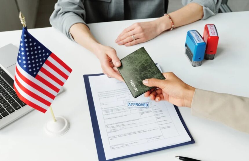 empresas ayudan visas trabajo, visas de trabajo, permisos de trabajo, USCIS, QuéOnnda