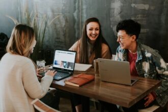 estatus de visa H-1B, estatus, visa H-1B, USCIS, QuéOnnda