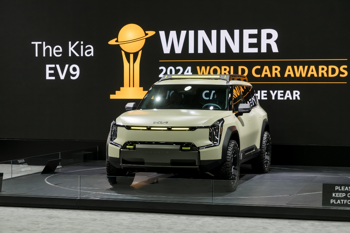 Kia hybrid electric cars, Kia cars, hybrid cars, electric cars, electric cars, Kia, QuéOnnda