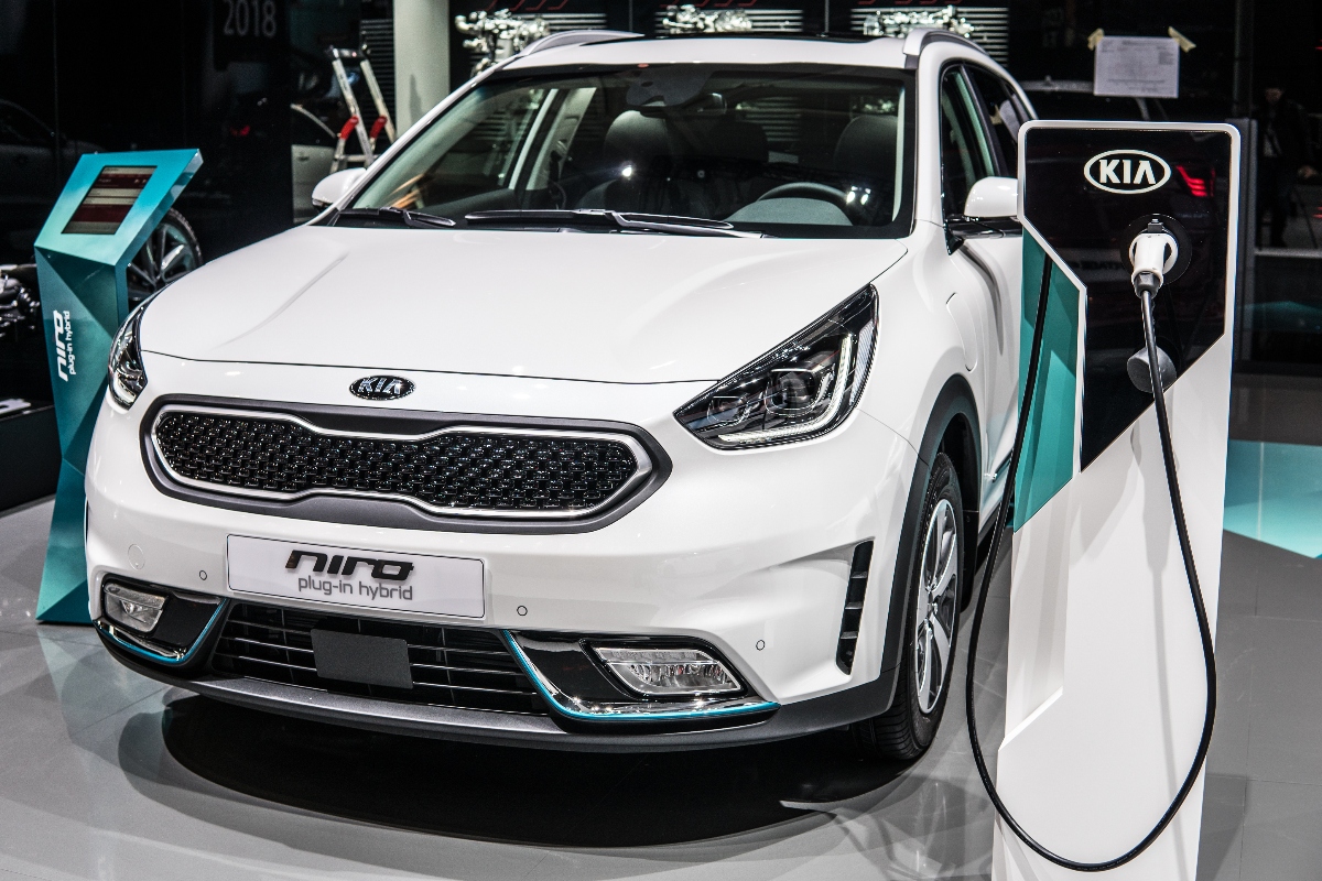 Kia hybrid electric cars, Kia cars, hybrid cars, electric cars, electric cars, Kia, QuéOnnda
