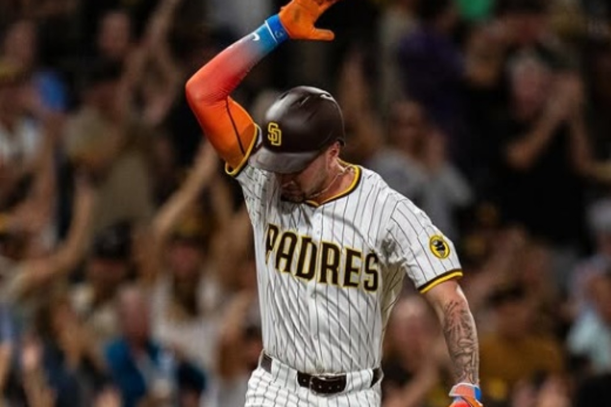 MLB