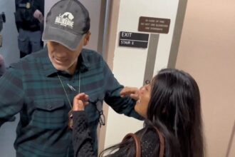 ICE agent returns to work, ICE agent pulls woman, ICE agent, ICE building Manhattan, ICE, QuéOnnda