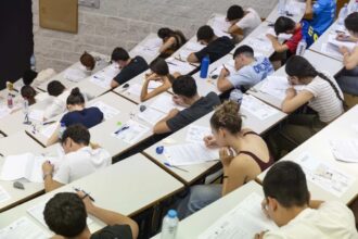 ayuda económica estudiantes, ayuda económica, estudiantes, QuéOnnda
