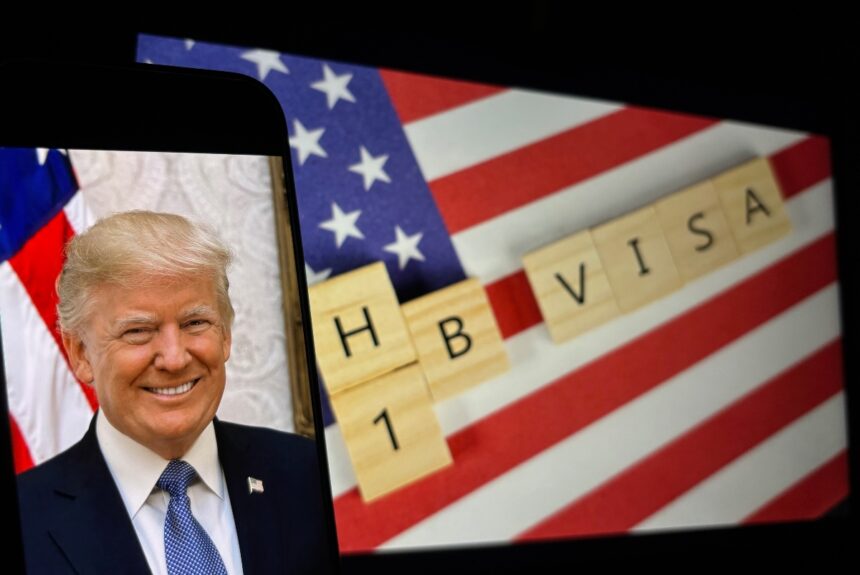 visa H1-B 100000 dólares, visa H1-B, tarjeta dorada, USCIS, QuéOnnda