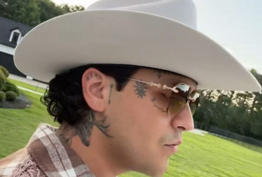 Christian Nodal, música