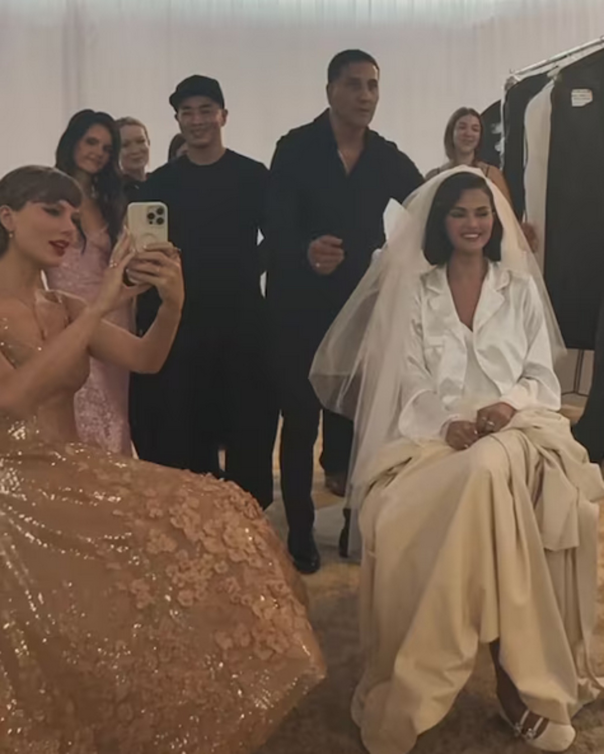 Selena Gómez, Taylor Swift