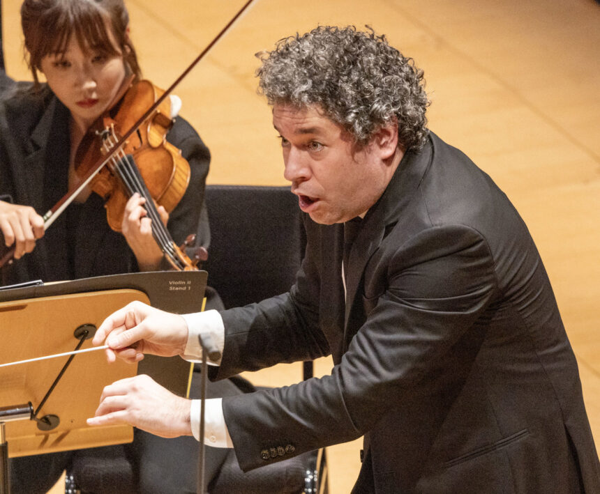 Gustavo Dudamel, Filarmónica de Los Ángeles, Dudamel, QuéOnnda