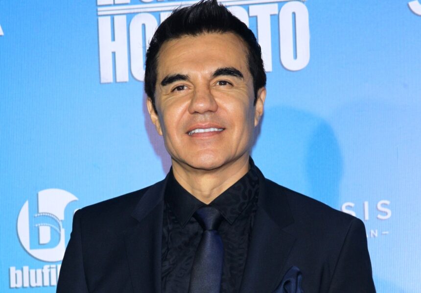 Adrián Uribe, televisión