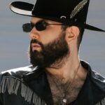 Carín León, Waldo's