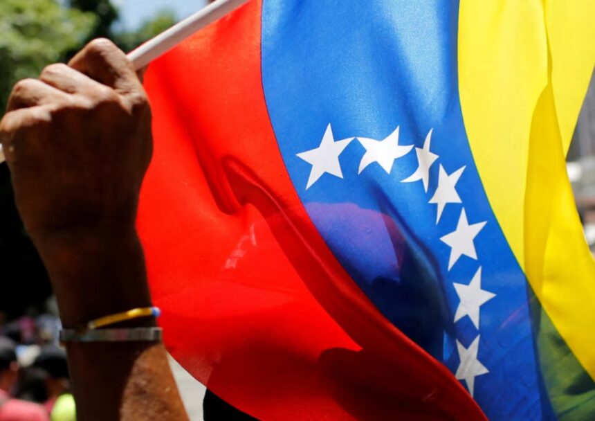 End of TPS for Venezuelans, TPS, Venezuela, Venezuelan flag, QuéOnnda