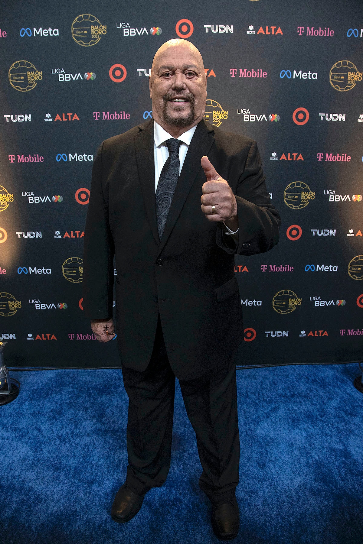 Memo Ochoa, Perro Bermudez, 