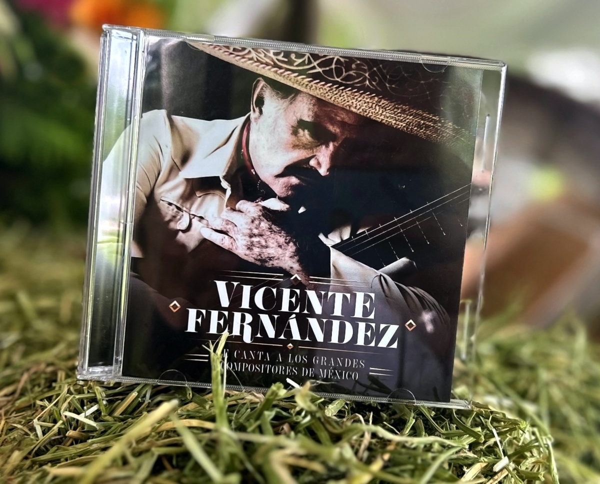 Vicente Fernández, música