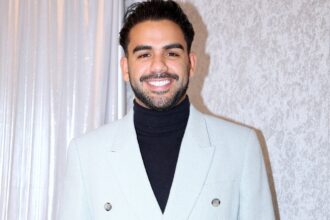 Carlos Adyan, Fátima Bosch