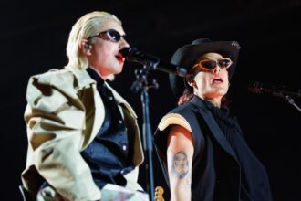 CA7RIEL & Paco Amoroso