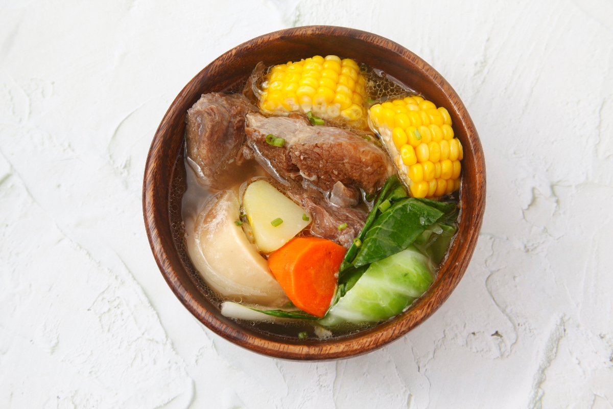 sopas caldos latinos invierno, caldo de res, caldo, QuéOnnda