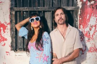 Juanes, Bomba Estéreo