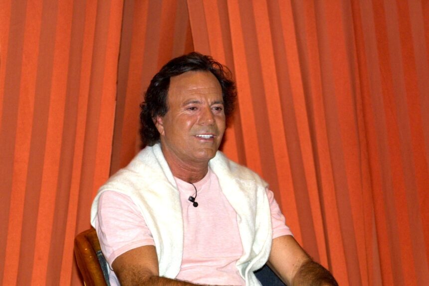 Julio Iglesias, music