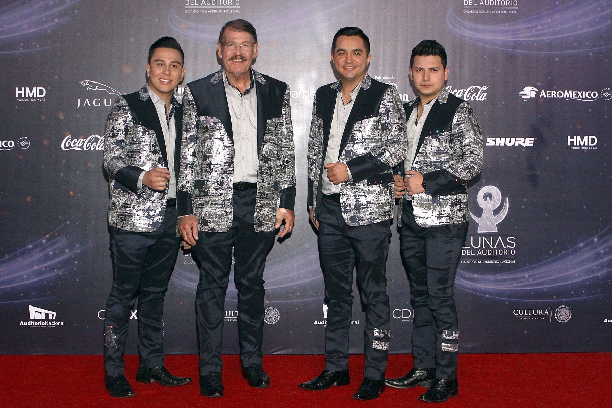 La Arrolladora Banda El Limón