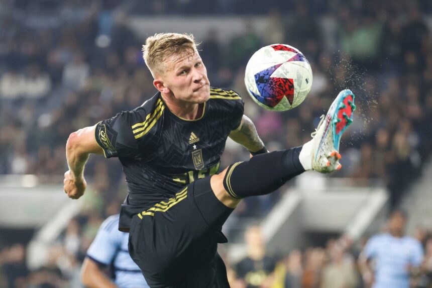 Cruz Azul, Mateusz Bogusz,